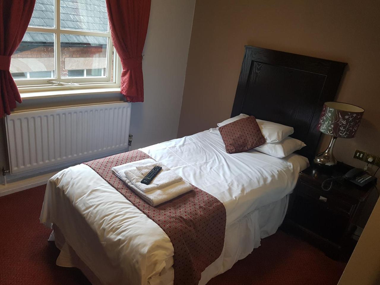 Lion And Swan Hotel Congleton Ruang foto
